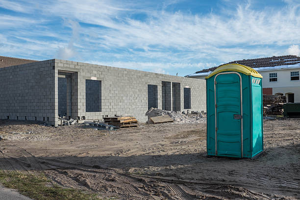 Porta potty delivery and setup in Meiners Oaks, CA